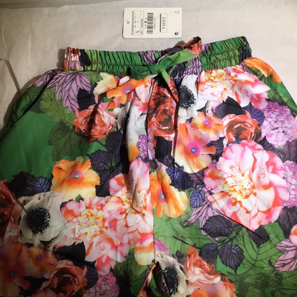 LAST PAIR-Host Pick pajama style pants MEDIUM - Picture 4 of 7